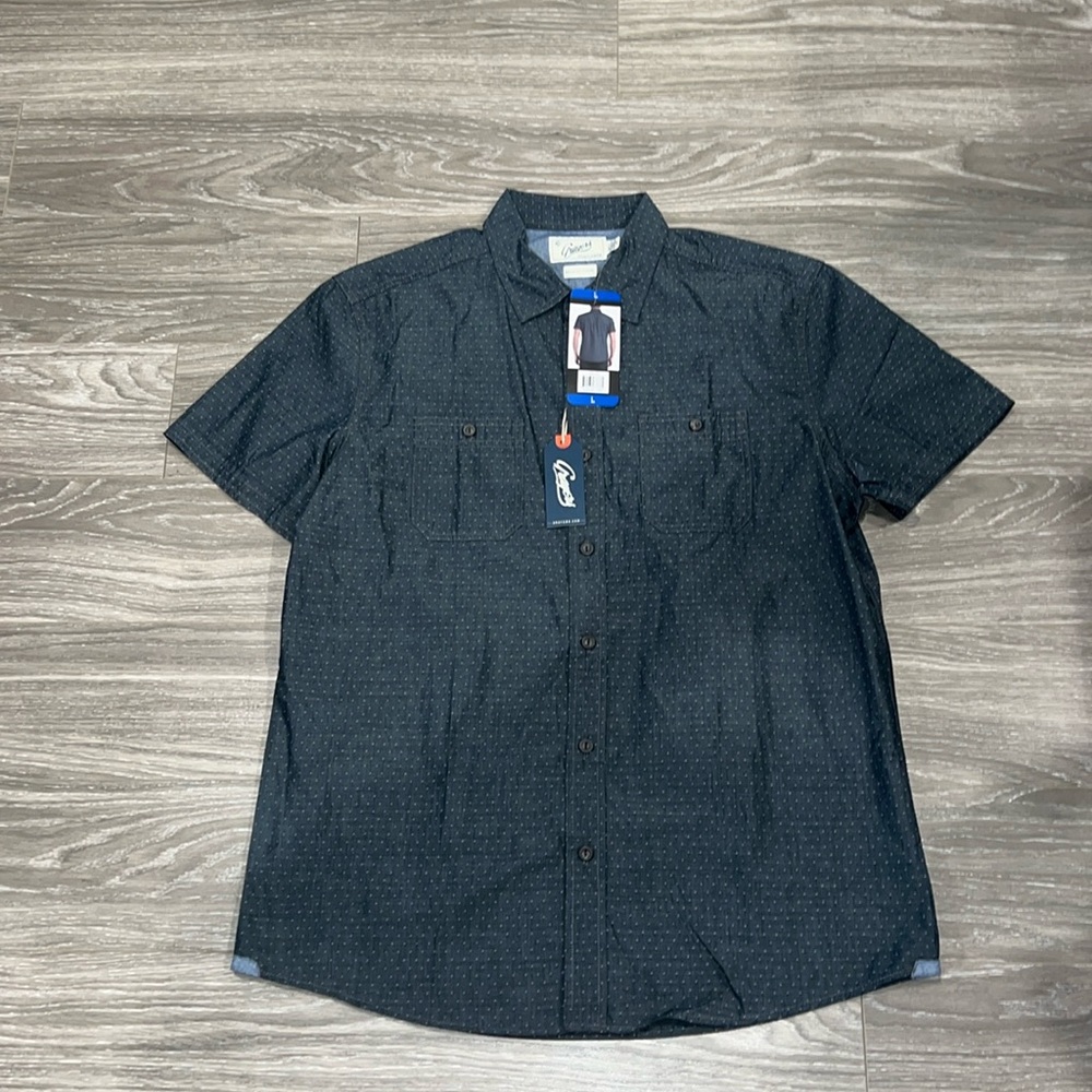 Grayson short sleeve button down shirt. Size L. NWT